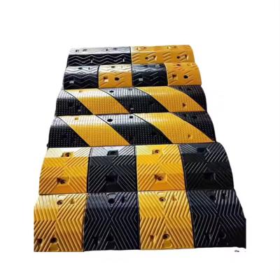 China Yellow And Black Speed Bumps  / Rubber Road Hump Customized for sale