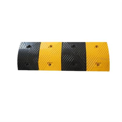 China ISO Road Rubber Hump Good Toughness Black Yellow Speed Bump For Driveway for sale