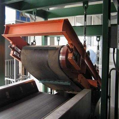 China Iron Separator Strong Suspended Conveyor Belt Magnetic Separator Self Cleaning Over Belt Magnetic Separator for sale