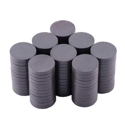 China Industrial Rare Earth Magnet Cheap Price Strong Ceramic Ferrite Magnet Customized Disc for sale