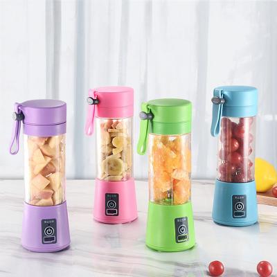 China TiTok Hot Sales Car Electric Mini Blender Home USB Personal Use 6 Blades Portable Cup Machine Rechargeable Fruit Blenders r for sale