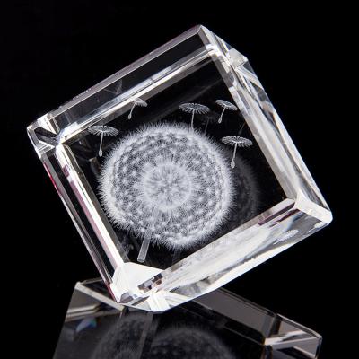 China Europe Promotion Gifts Crystal 3D Laser Engraved Crysal Cube for sale