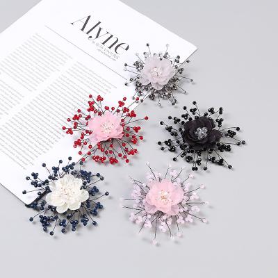 China 9cm Trendy Fashion Beaded Crystal Lapel Pins Brooch Handmade Floral Brooch Pins Accessories for sale