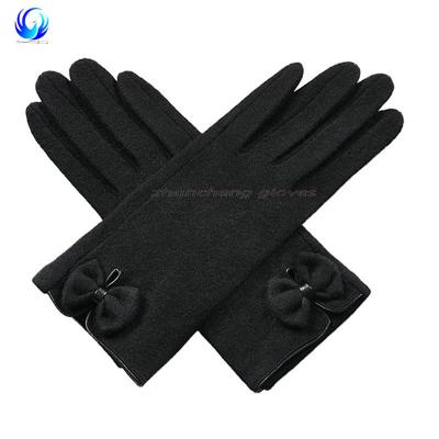 China Custom Made Hot Sale Ladies Winter Wool Gloves Cute 100% Cashmere Gloves Very Soft And Warm for sale