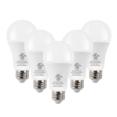 China Unborn Residential Twilight Built-in Auto Light Sensor LED Bulb On Outdoor LED Spotlight for sale