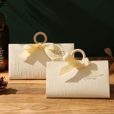 China Wholesale Recyclable Foldable Bridesmaid Packaging Favor Boxes Luxury Wedding Gift Box for sale