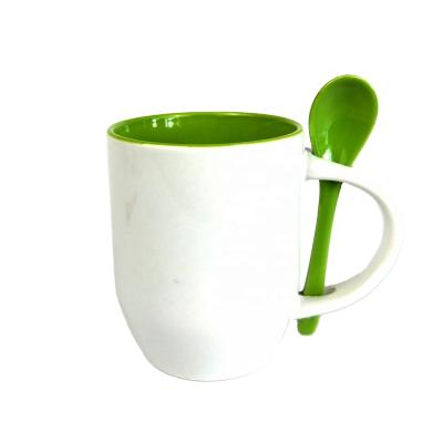 China Sublimation Viable V Shape Tazas With Spoon Ceramic Mugs For Sublimation Printing for sale