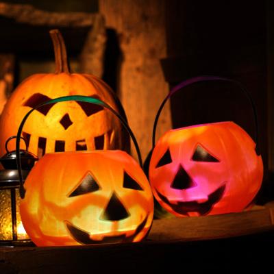 China Festival Decoration Pick LED Lighted Cover Halloween Pumpkin Good Quality Plastic Decoration Wholesale for sale