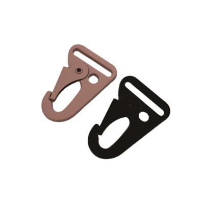 China Bag Manufacturer 25mm Chinese Zinc Alloy Black Olecranon Carabiner Snap Hook for sale