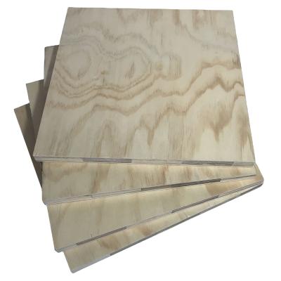 China Recycled Common Plywood Modern Chinese Pine Finger Core Pine Formwork 15mm for sale