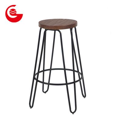 China Cheap Antique Black Stool Metal Industrial Bar Chair With Wood Board for sale