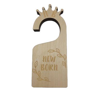 China Environmentally Friendly Customized Recyclable Good Quality Baby Wooden Hanger Small Baby Hanger for sale