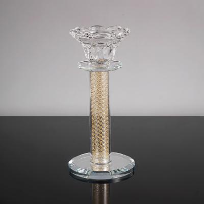 China Long-stemmed romantic candlelight factory direct clear crystal glass candle holder k9 candlesticks custom candlesticks with lotus base for sale