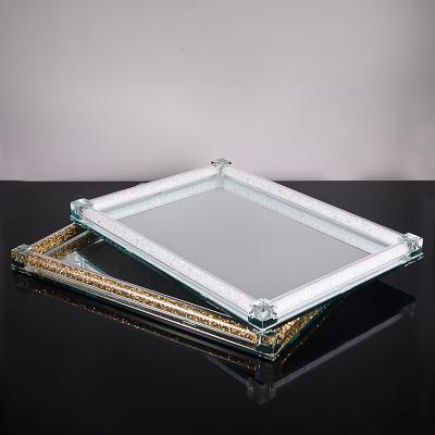 China Modern Gold Crystal Luxury Metal Wedding Gifts Home Decorations Tray Glass Mirror Serving Tray for Food Serving for sale