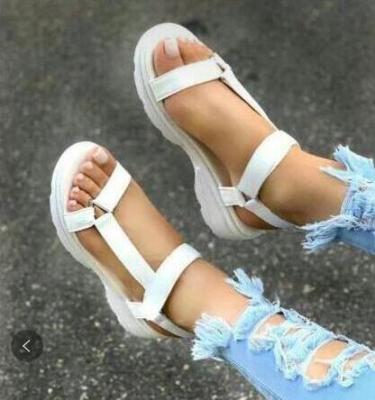 China Fashion Hot Selling Trend Women's Flat Sandals Shoes Hot Sale Sticker Rainbow Magic Heel Editing Beach Sandals Women Slippers for sale