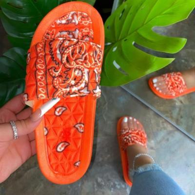 China Round 2020 Summer Fashion Women Shoes Plus Size Colorful Sandals Beach Soft Slippers for sale