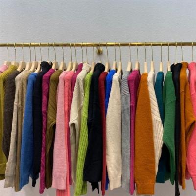 China Stock A Grade Casual Occasion Clothes Wholesale Bulk Mixed Used Sweater Clothes Bullets for sale