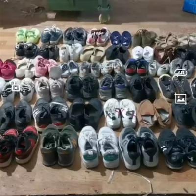 China Fashion Trend Wholesale Second Hand Shoes Used Sport Shoes Mens Womens Used Shoes for sale