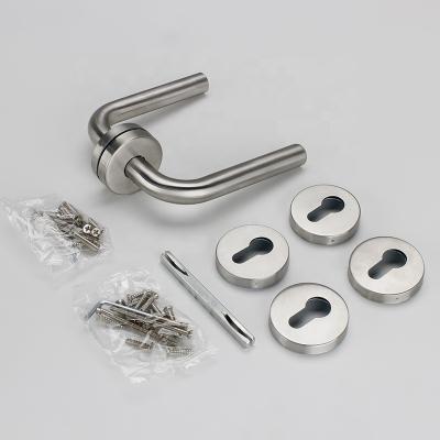 China Hot Selling Contemporary 304 Stainless Steel Door Lever For Modern Furniture Wooden Bedroom Door Handle Flexible Elasticity for sale