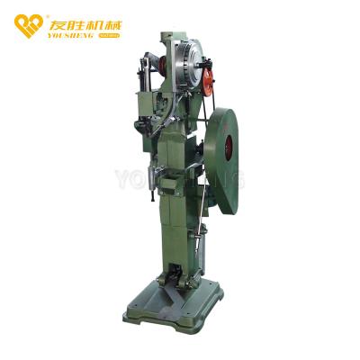 Cina Best selling hot chinese products hydraulic auto feeder twin riveting machine in vendita