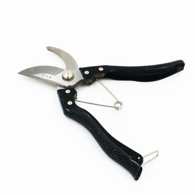 China Garden Pruning Bypass Shears with Safety Garden Scissors Scissors for sale