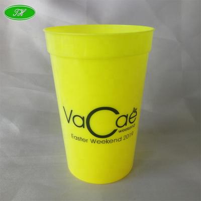 China Food Grade 22oz Disposable Plastic Custom Stadium Drink Cup Without Lid for sale