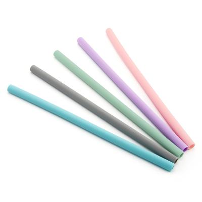 China Sustainable Wholesale Eco Friendly Reusable Silicone Drinking Straws Multicolor With Brush And Case for sale