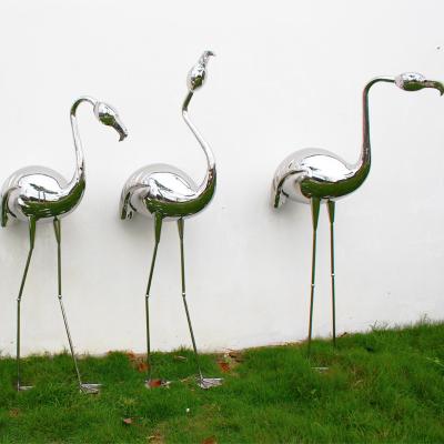 China High Quality Europe Metal Stainless Steel Standing Cranes In Garden Sculpture Modern Outdoor Decor for sale