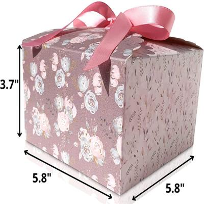 China Luxury Custom Recyclable Hot Logo Stamping Clear Square Wedding Birthday Cake Box Cake Box With Ribbon for sale