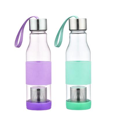 China Wholesale 500ml Bpa Viable Free Sports Fruit Infuser Plastic Water Bottle With Tea Infuser for sale