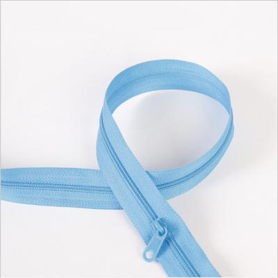 China Viable NO3 Wholesales Best Prices Nylon Zipper Chain For Garments for sale