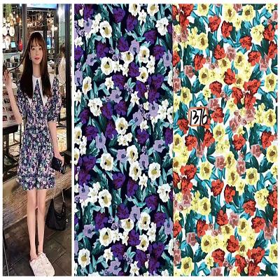 China Stain Resistant 100% Cotton Fabric Printed Floral Poplin Fabric For Sewing Textile for sale