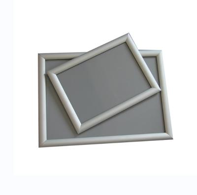 China Environmental Friendly A3 25mm Aluminum Beveled Corner Or Round Corner Snap Frame for sale