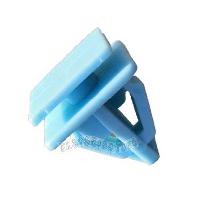 China Door Trim Panel Fixed Fasteners 100pcs/bag Auto Rocker Panel Mount Clip For Hyundai#87758-3L000 (877583L000) for sale