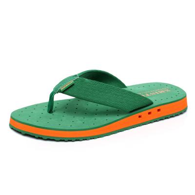 China 2022 summer fashion trend new 38-48 slippers men's sandals large size frontier flip flops wholesale men's beach shoes for sale