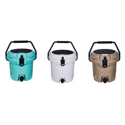 China 2.5G Kuer Fridge Food Container Waterproof Moving Camping Ice Bucket Perfect For Wholesale for sale