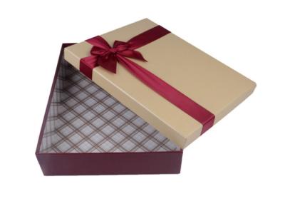 China Custom Printing Services Rigid Gift Boxes Reusable For Packaging Clothes for sale