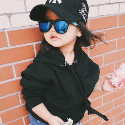 China New Fashion Sunglasses Fashion Shark Pattern Black Children's Sunglasses Wholesale Cool Boys Kids Kids Girls Sunglasses for sale