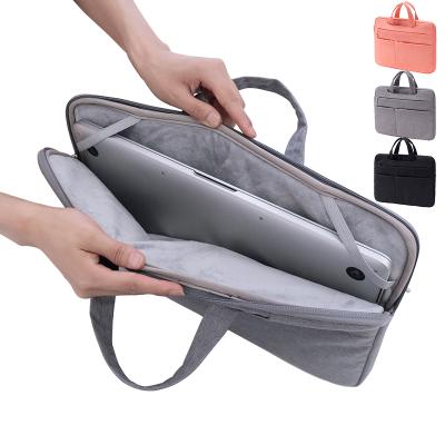 China Wholesale Professional Laptop Packing Bag Waterproof 15.6 Inch Computer Messenger Laptop Bag Business New Design Height for sale