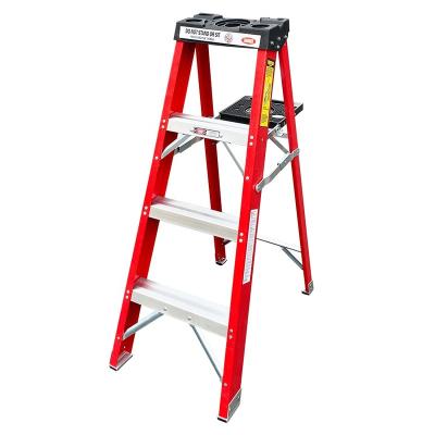 China Folding Ladders 4 FT Type 1AA 375lbs Load Capacity Foldable Triangle Fiberglass Step Ladder for sale