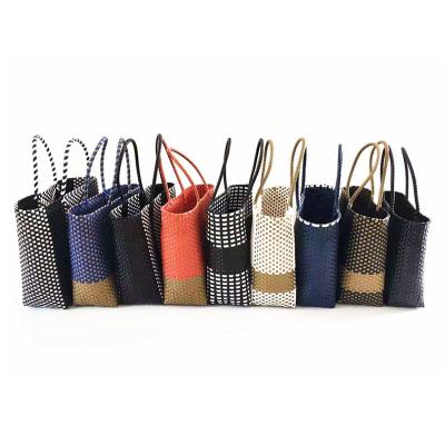 China Fashion Viable Hot Sale Ladies Beach Shopping Basket Waterproof Weaving Plastic Bag for sale