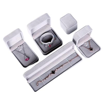 China Wholesale Custom Lightweight Vlvet Soft Jewelry Box For Necklace Ring Packaging for sale