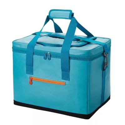 China Thermal Custom Logo Large Cotton fabric Thermal bag Insulation Aluminum Picnic foldable insulated Cooler Bags for sale