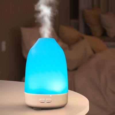 China Hotel 120ml Small Cool Steam Led Aromatherapy Diffuser Warm Lightweight Air Humidifier For Bedroom for sale