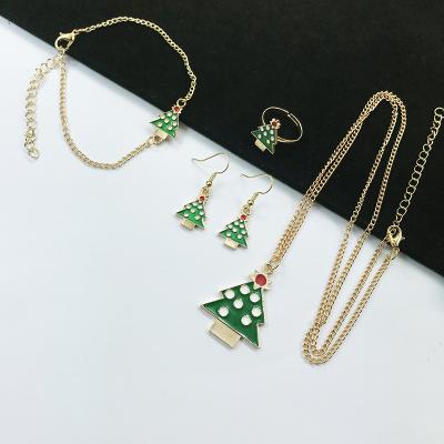 China Customization ornaments 2021 private label fashion jewelry new Christmas necklace kids shape Christmas necklace jewelry Christmas tree for sale