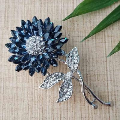 China 2019 Crystal New Arrivals Amazon Rhinestone Flower Crystal Brooch Pin For Dresses for sale