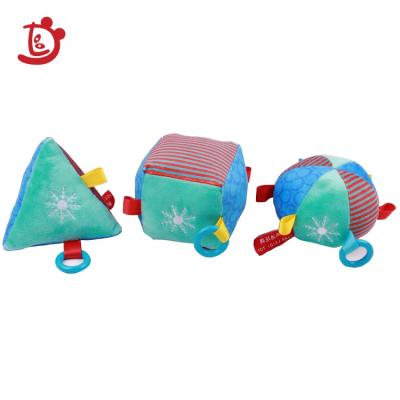 China Baby Toy Best Selling New Born Inflatable Stuffed Sounding Soft Cube Toy Baby Rattles Toys for sale