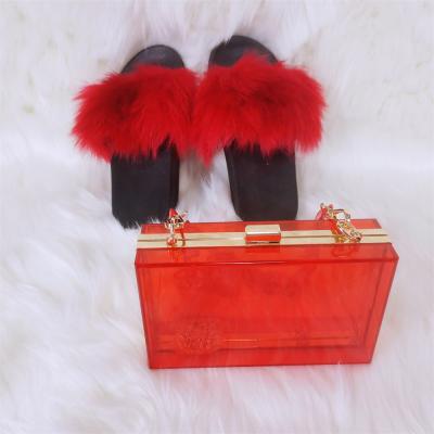 China Fashion summer transparent acrylic ladies pinch even clutch bag women handbags Fox fur slippers and purses women clear handbags for sale