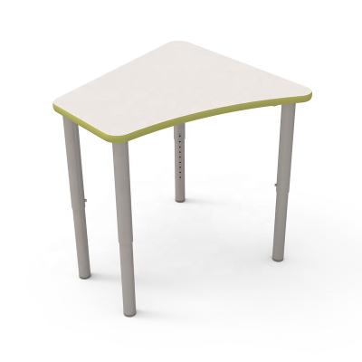 China Adjustable Student Reading Table Kindergarten (Height) Learning Table School Desk for sale