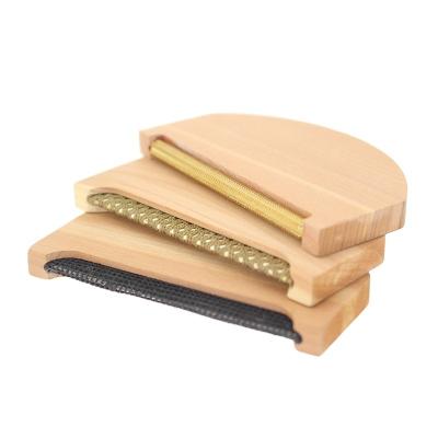 China Hot Selling Manual Sweater Wool Comb Pilling Down Cloth Fiber Remover Cashmere Manual Sweater Wood Comb for sale